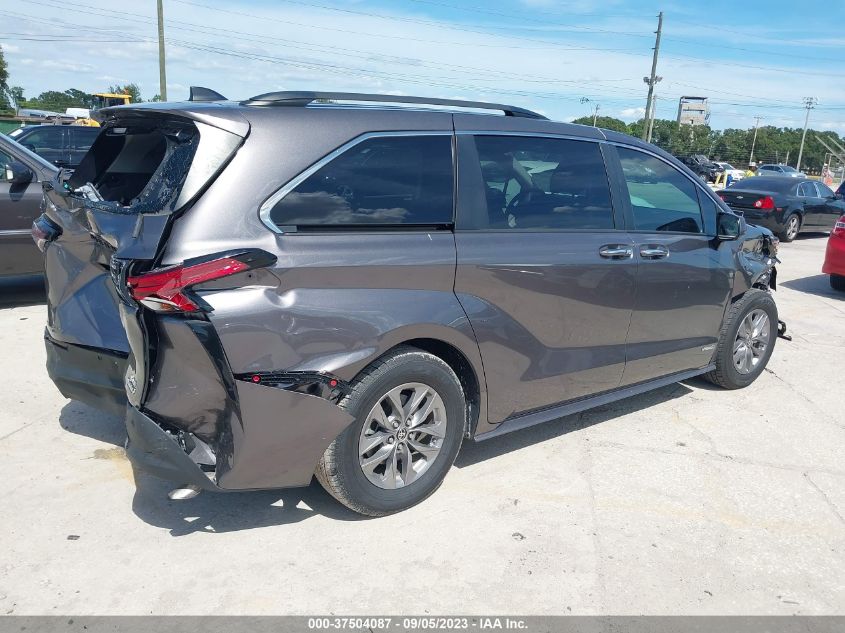 5TDJRKEC3MS030976 Toyota Sienna XLE 4