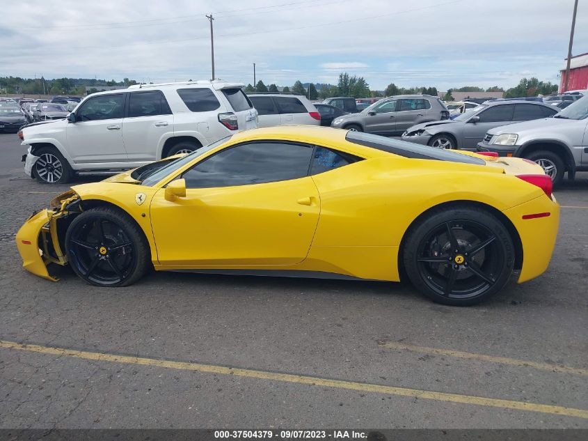 2013 FERRARI 458 ITALIA ZFF67NFA7D0191068