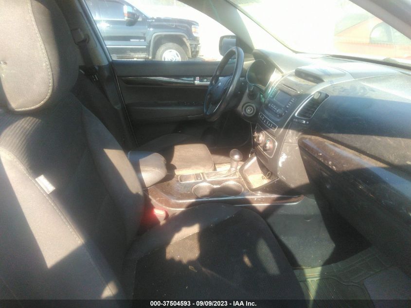 2014 KIA SORENTO LX - 5XYKT4A66EG427744