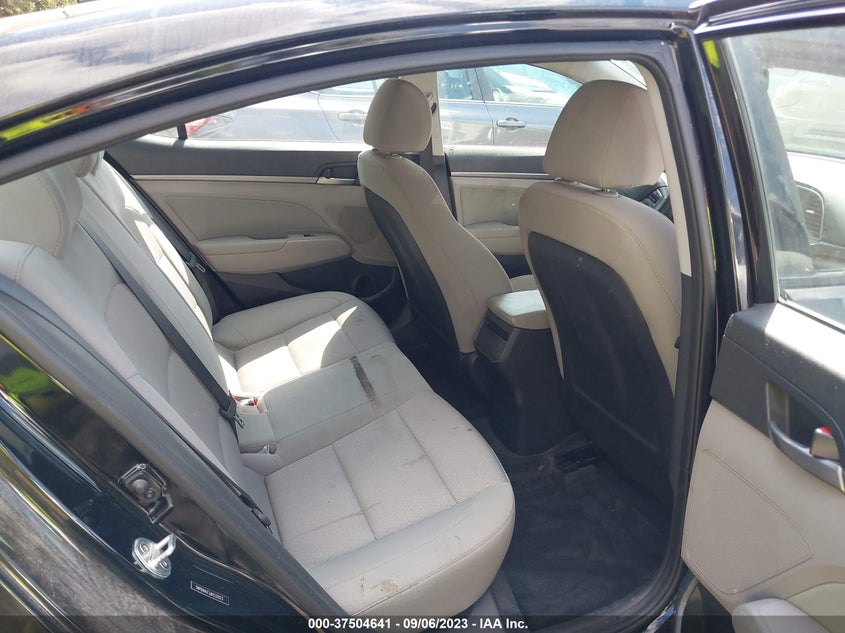 VIN 5NPD84LF3JH233523 2018 HYUNDAI ELANTRA SEL