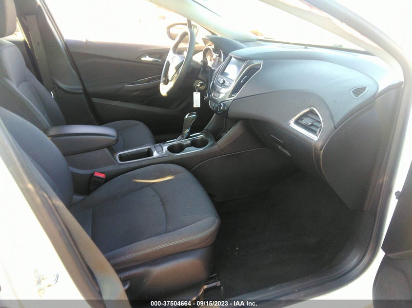 VIN 3G1BE6SM8KS522697 2019 CHEVROLET CRUZE LT