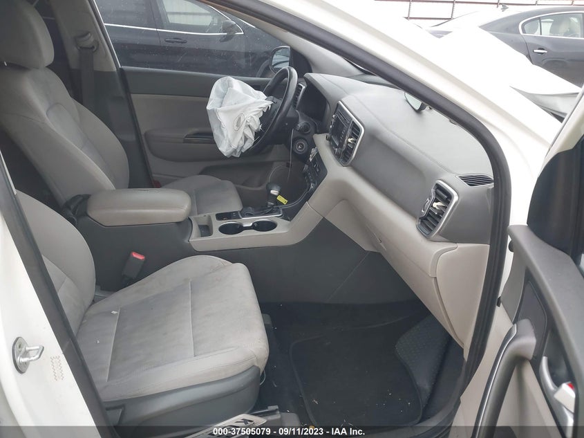 VIN KNDPM3AC3H7106488 2017 KIA SPORTAGE LX