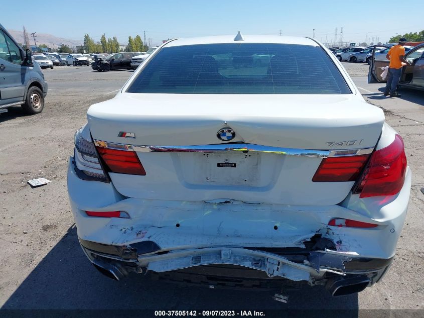 2013 BMW 7 SERIES 740I - WBAYA6C56DC995265