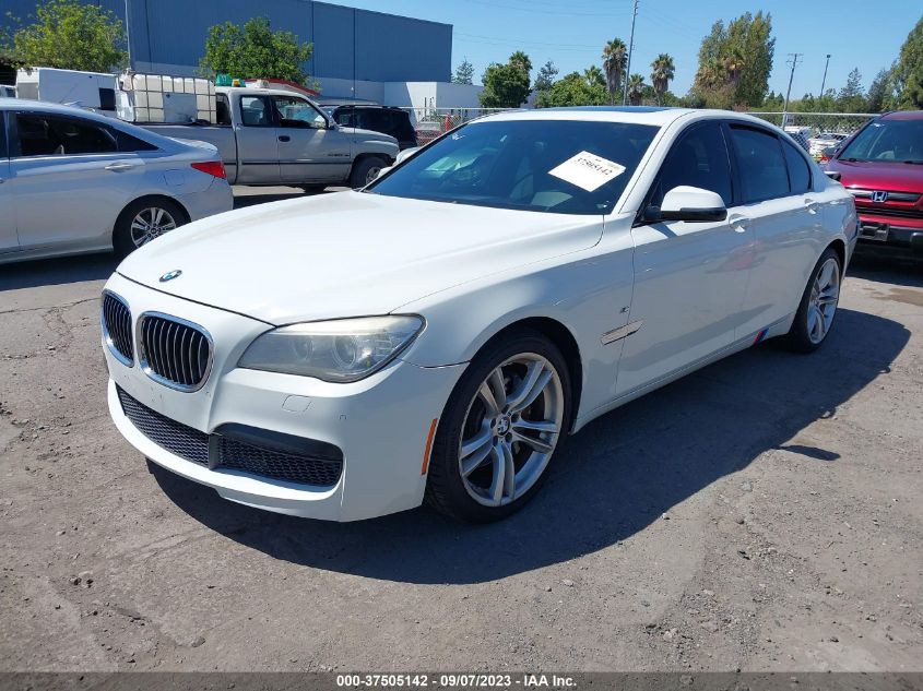 2013 BMW 7 SERIES 740I - WBAYA6C56DC995265
