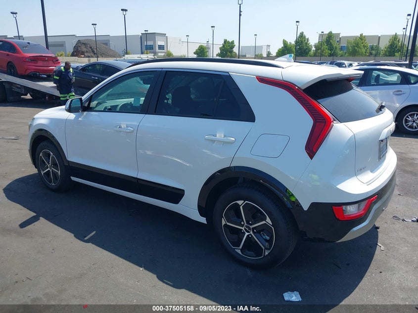 VIN KNDCT3LE2P5110543 2023 KIA NIRO SX
