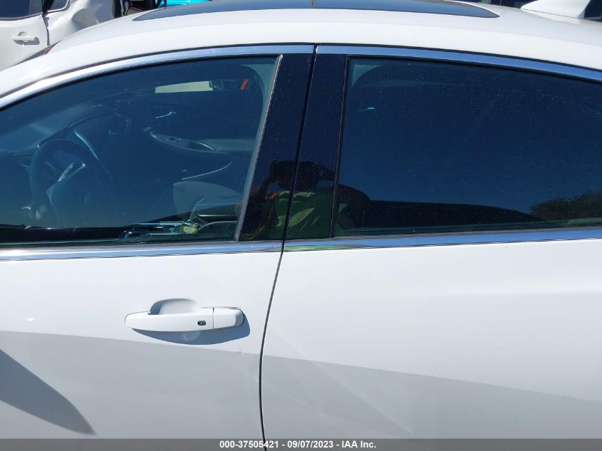 2020 CHEVROLET MALIBU LT - 1G1ZD5ST0LF090082