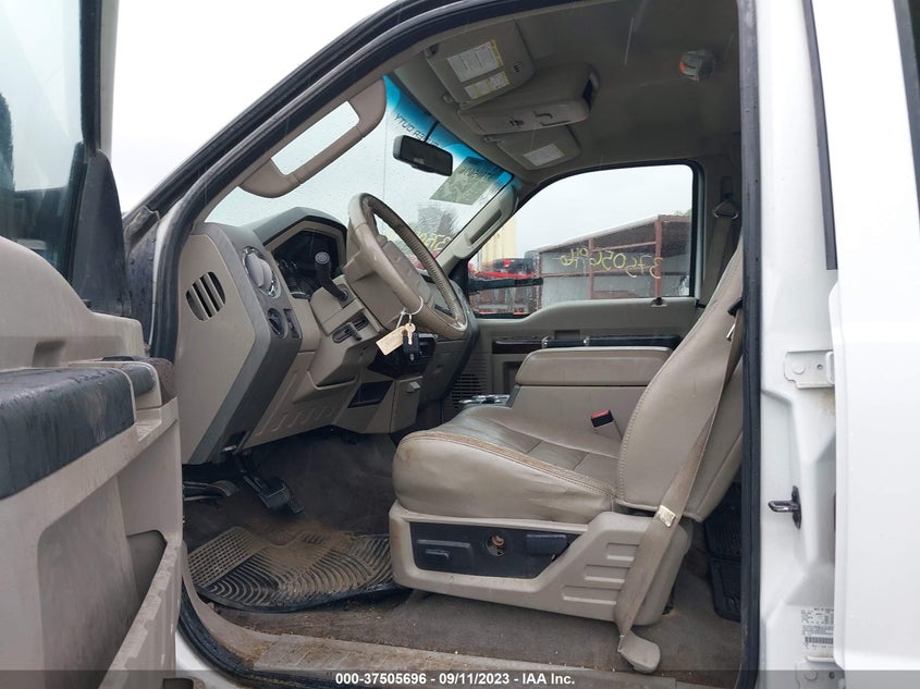 2010 FORD SUPER DUTY F-250 VIN: 1FTSW2B52AEB33231