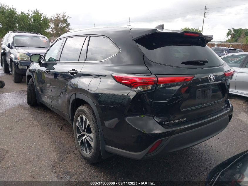 2022 TOYOTA HIGHLANDER XLE - 5TDGZRBH1NS161795