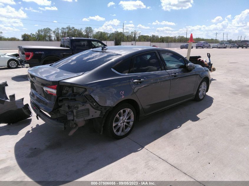 3FA6P0H71LR242247 Ford Fusion SE 4