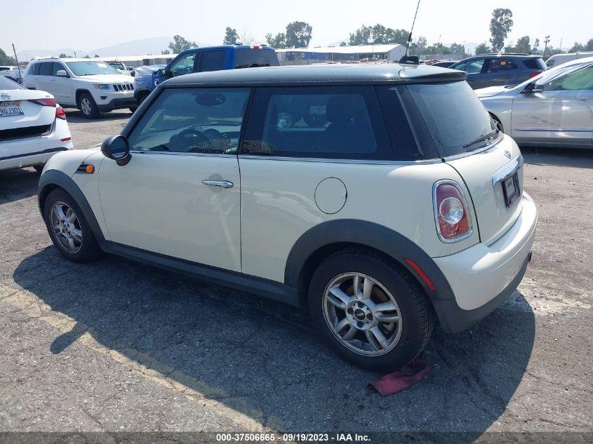2013 MINI COOPER HARDTOP WMWSU3C57DT547550
