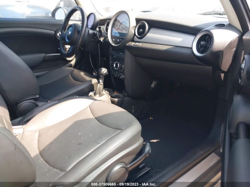 2013 MINI COOPER HARDTOP WMWSU3C57DT547550