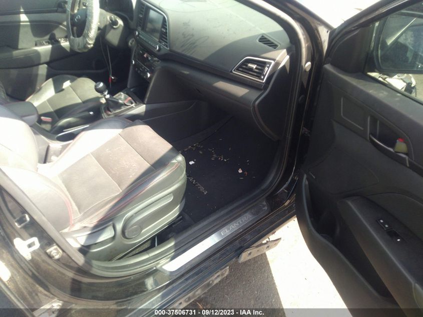 2017 HYUNDAI ELANTRA SPORT - KMHD04LBXHU328581