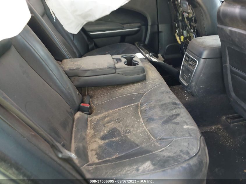 2019 CHRYSLER 300 LIMITED - 2C3CCAEG9KH568556