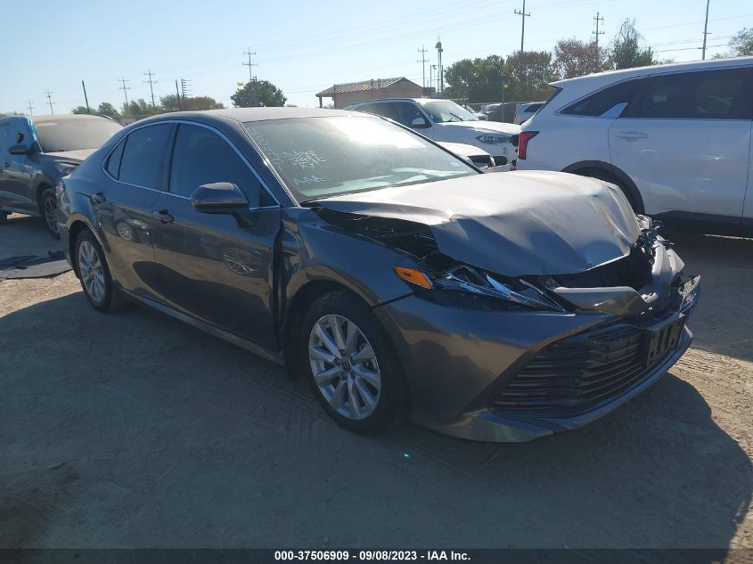 2020 TOYOTA CAMRY LE - 4T1C11AK4LU952296