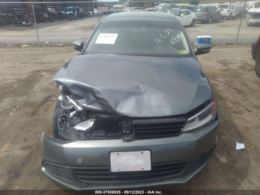 2014 VOLKSWAGEN JETTA SEDAN SE - 3VWD17AJ3EM322700