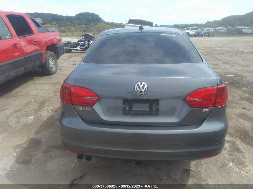 2014 VOLKSWAGEN JETTA SEDAN SE - 3VWD17AJ3EM322700