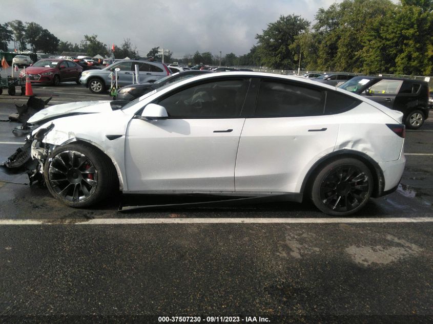 2021 TESLA MODEL Y LONG RANGE - 5YJYGDEE4MF074426