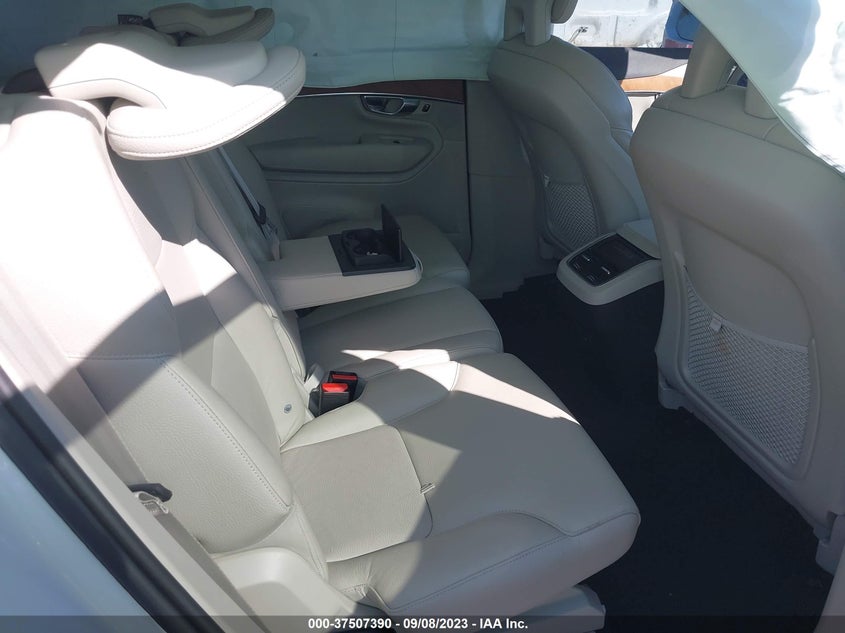 VIN YV4102CK3M1690787 2021 VOLVO XC90 MOMENTUM