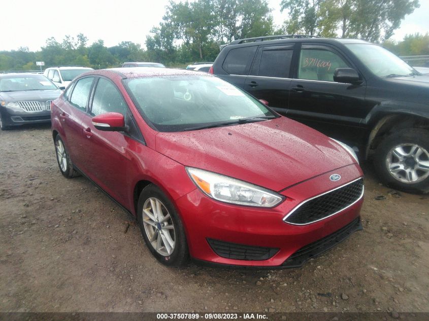 2015 FORD FOCUS SE - 1FADP3F26FL260438