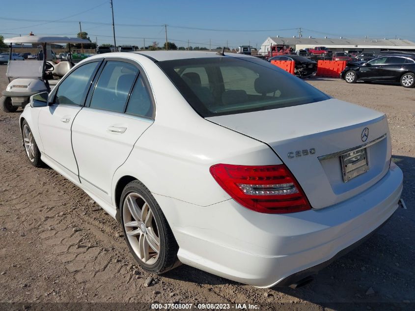 2014 MERCEDES-BENZ C 250 SPORT/LUXURY WDDGF4HBXER308764
