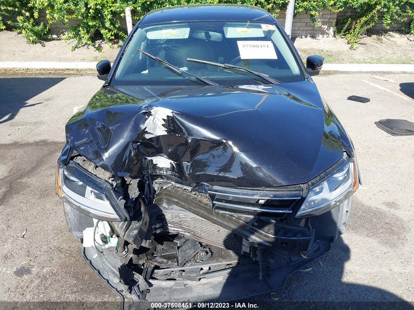 VIN 3VWDB7AJ0HM243065 2017 VOLKSWAGEN JETTA 1.4T SE