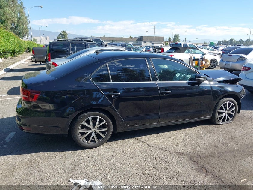 VIN 3VWDB7AJ0HM243065 2017 VOLKSWAGEN JETTA 1.4T SE