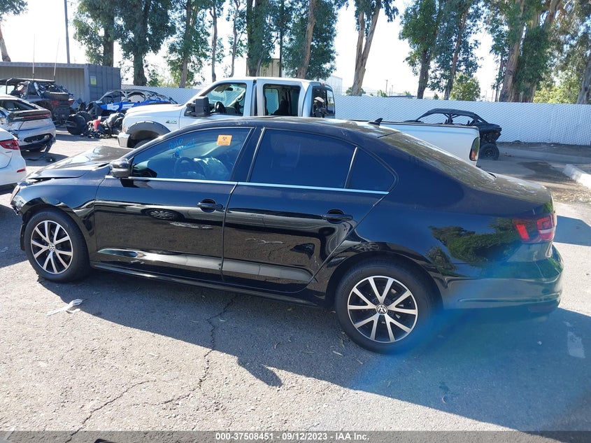 VIN 3VWDB7AJ0HM243065 2017 VOLKSWAGEN JETTA 1.4T SE