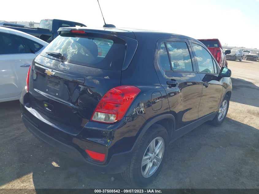 VIN KL7CJKSB2LB324951 2020 CHEVROLET TRAX LS