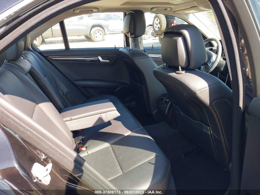 2013 MERCEDES-BENZ C-CLASS C 250 LUXURY - WDDGF4HB2DA793527