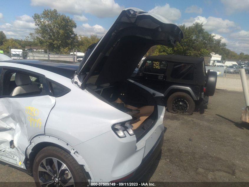 2022 FORD MUSTANG MACH-E PREMIUM 3FMTK3R76NMA25882