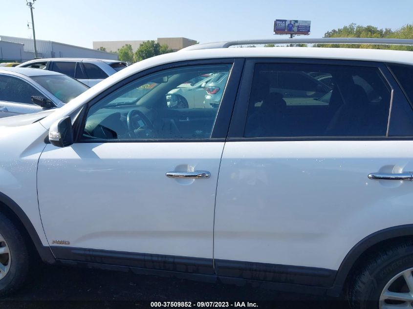 2014 KIA SORENTO LX - 5XYKTCA60EG505252