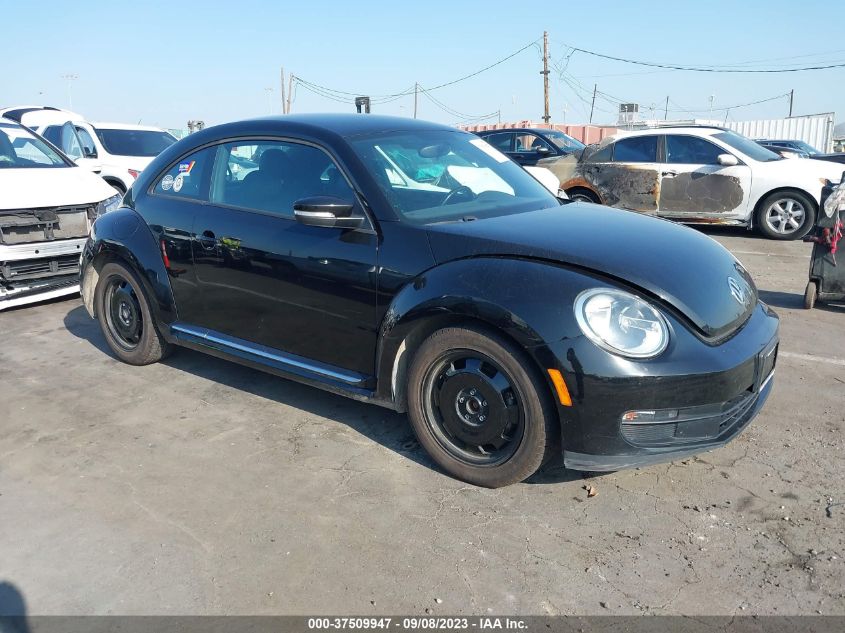 2014 VOLKSWAGEN BEETLE COUPE 2.5L - 3VWJP7AT5EM630163