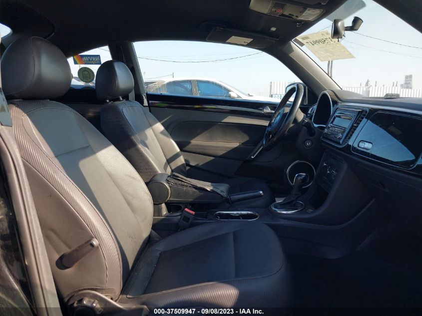 2014 VOLKSWAGEN BEETLE COUPE 2.5L - 3VWJP7AT5EM630163