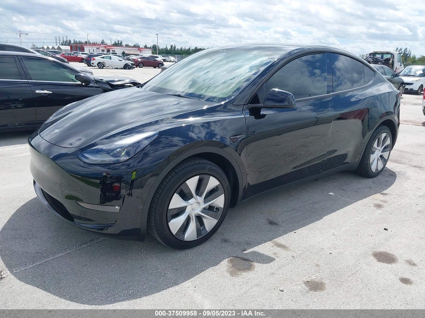 VIN 7SAYGDEE9PF708210 2023 TESLA MODEL Y LONG RANGE