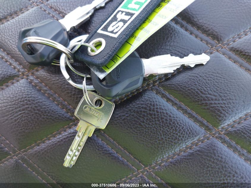 2020 TRIUMPH MOTORCYCLE BONNEVILLE T100 - SMTD10GNXLT963461