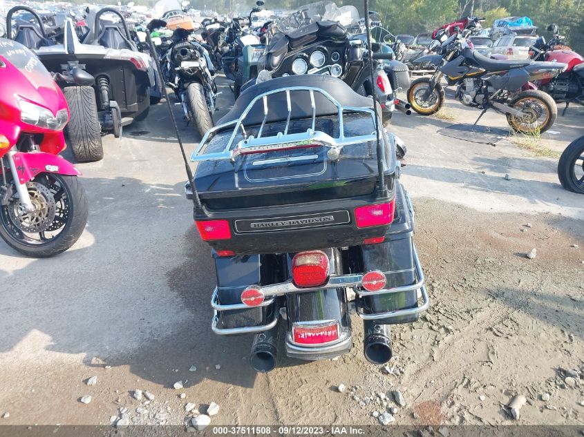 2011 HARLEY-DAVIDSON FLHTCU - 1HD1FC417BB633060