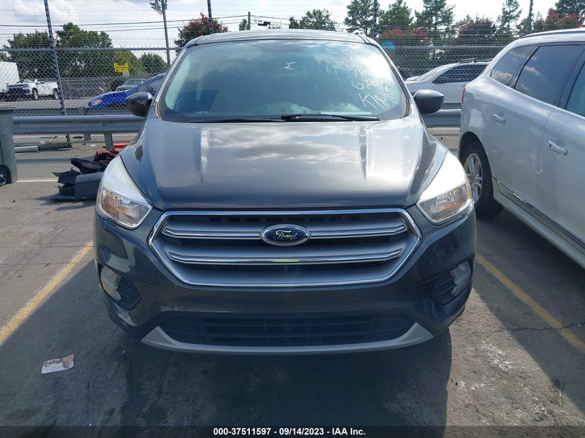 VIN 1FMCU0GD6HUA67647 2017 FORD ESCAPE SE