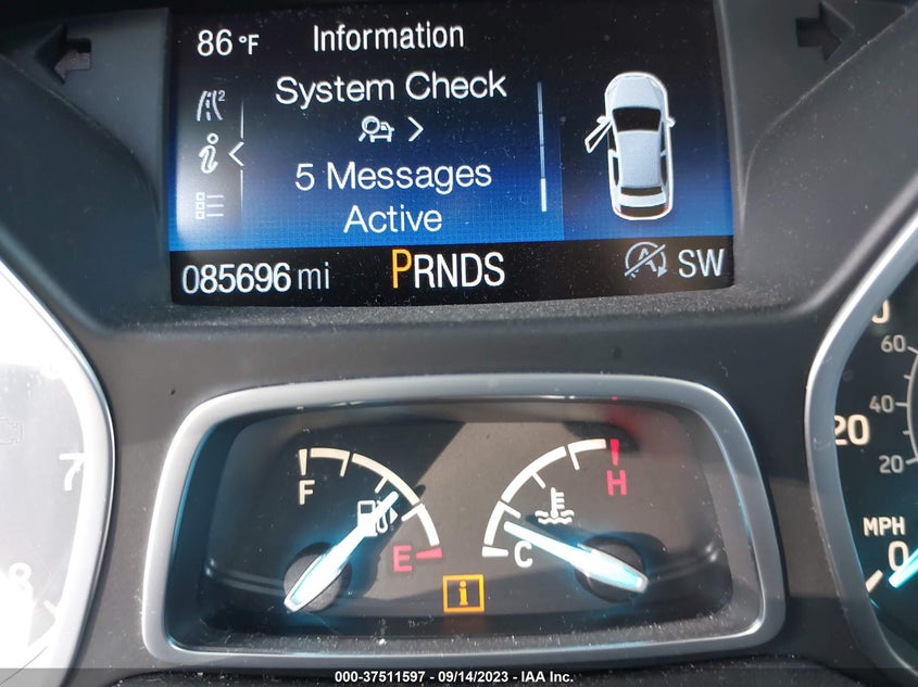 VIN 1FMCU0GD6HUA67647 2017 FORD ESCAPE SE