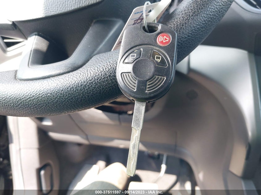 VIN 1FMCU0GD6HUA67647 2017 FORD ESCAPE SE