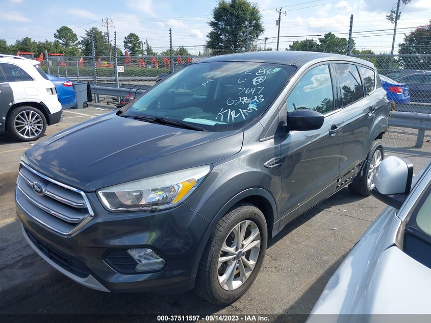 VIN 1FMCU0GD6HUA67647 2017 FORD ESCAPE SE