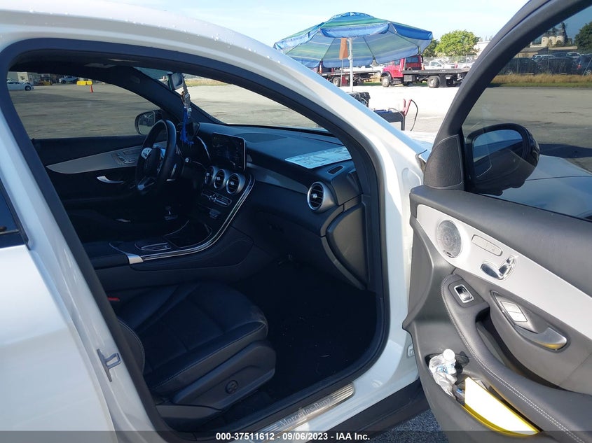 VIN W1N0J8EBXMF874096 2021 MERCEDES-BENZ GLC GLC 300