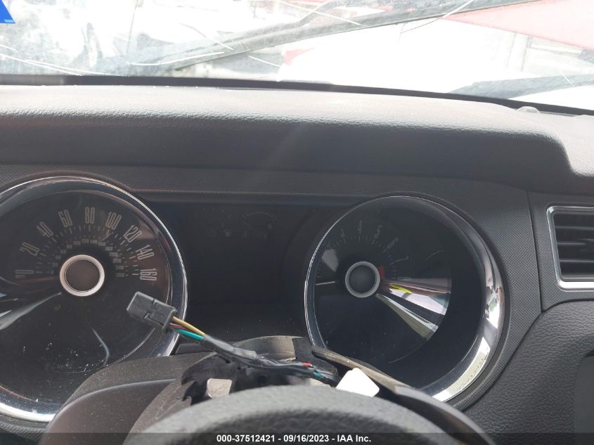 2013 FORD MUSTANG V6 - 1ZVBP8AM4D5249444
