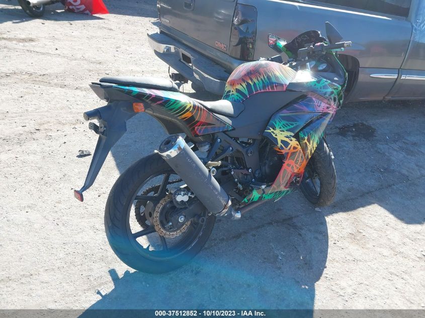 2012 KAWASAKI EX250 J JKAEXMJ18CDAC3421