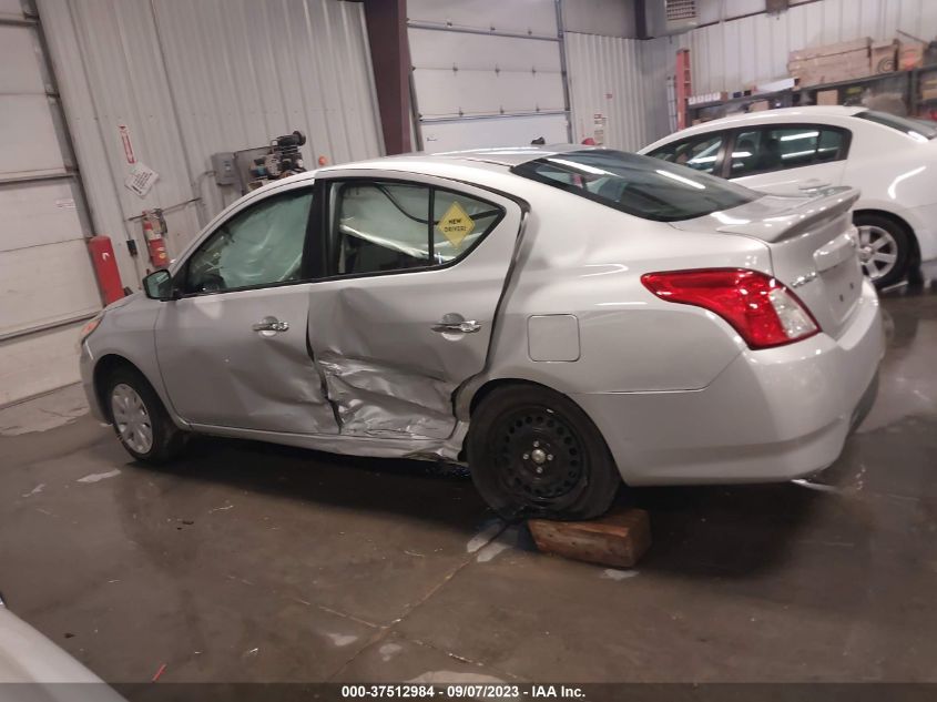 3N1CN7APXKL821442 Nissan Versa Sedan SV 13