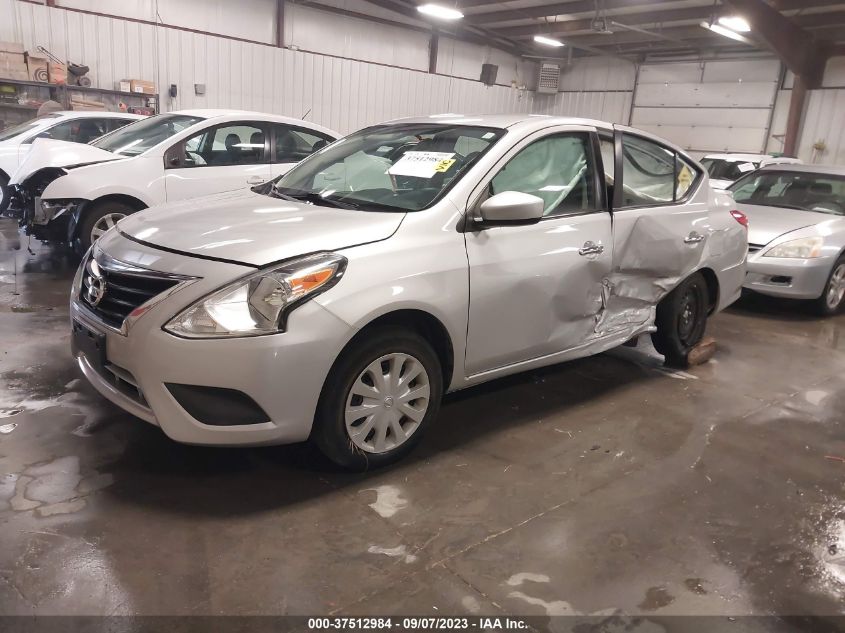 3N1CN7APXKL821442 Nissan Versa Sedan SV 2