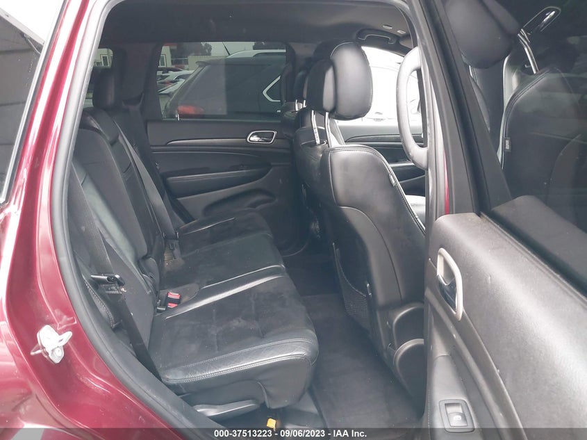 VIN 1C4RJEAG3JC304582 2018 JEEP GRAND CHEROKEE LAREDO