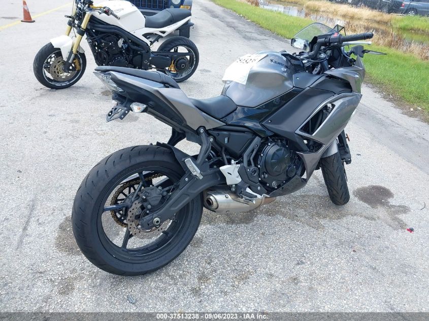 VIN ML5EXEM11MDA46384 2021 KAWASAKI EX650 M