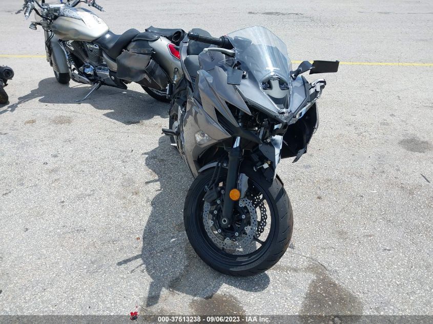 VIN ML5EXEM11MDA46384 2021 KAWASAKI EX650 M