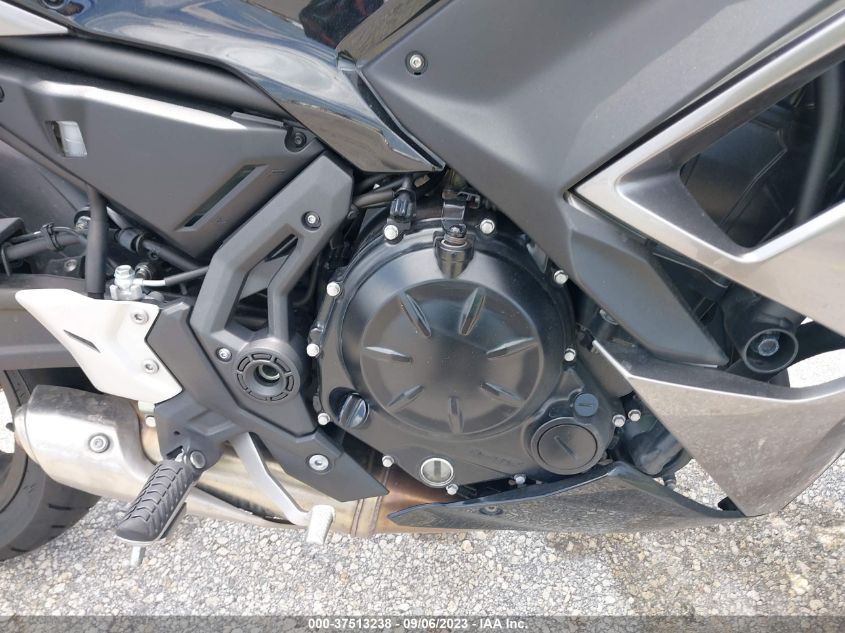 VIN ML5EXEM11MDA46384 2021 KAWASAKI EX650 M