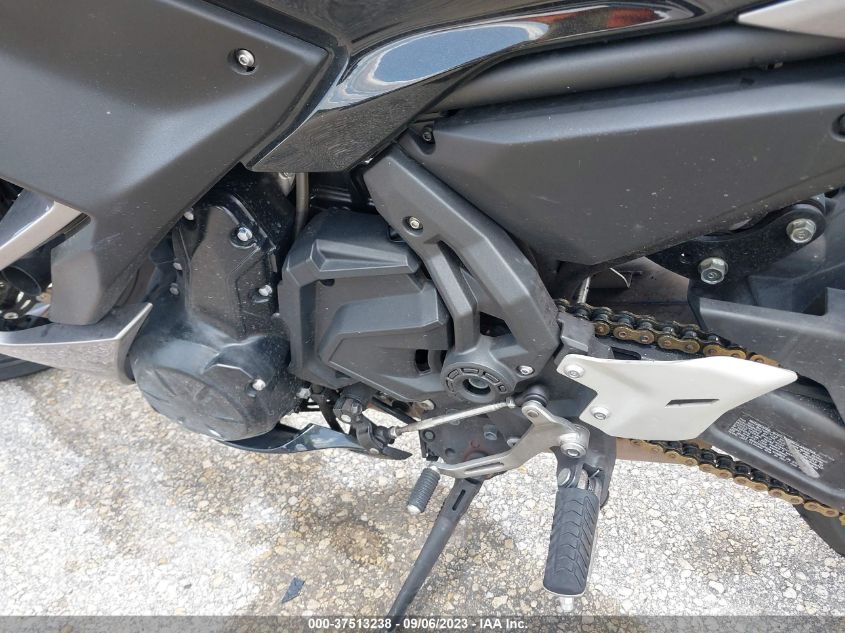 VIN ML5EXEM11MDA46384 2021 KAWASAKI EX650 M